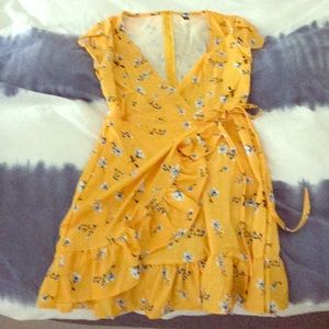 Wrap yellow flower midi dress